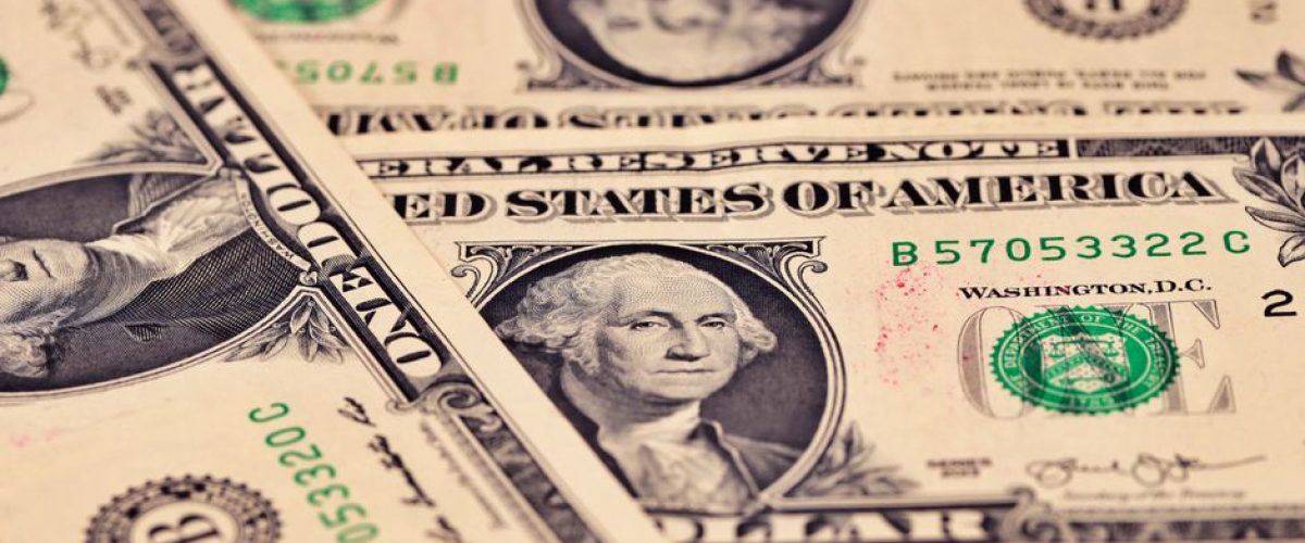dólar abaixo de r$ 5