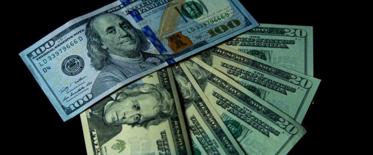 Dólar e IPCA-15